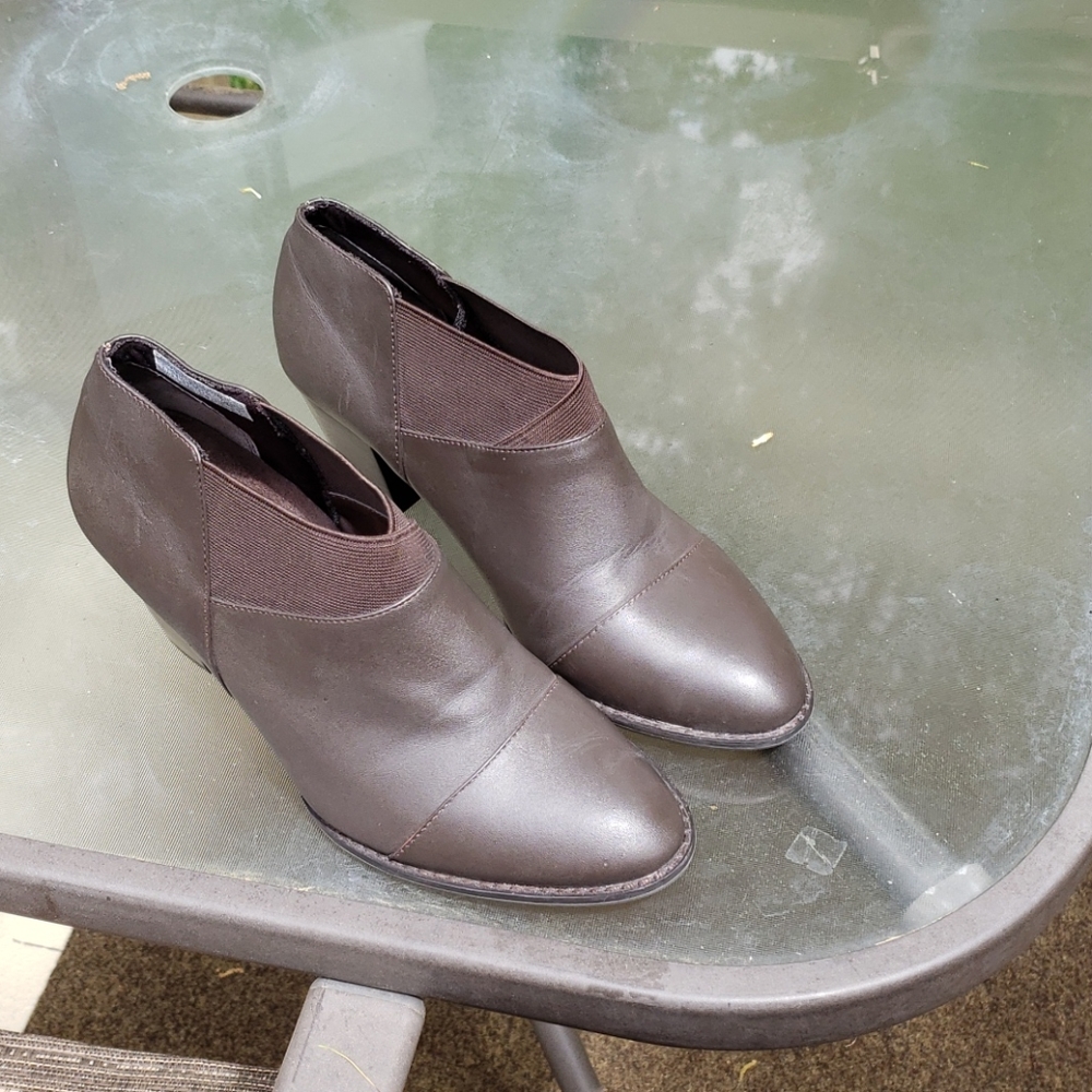 Vionic Shoes - image 1